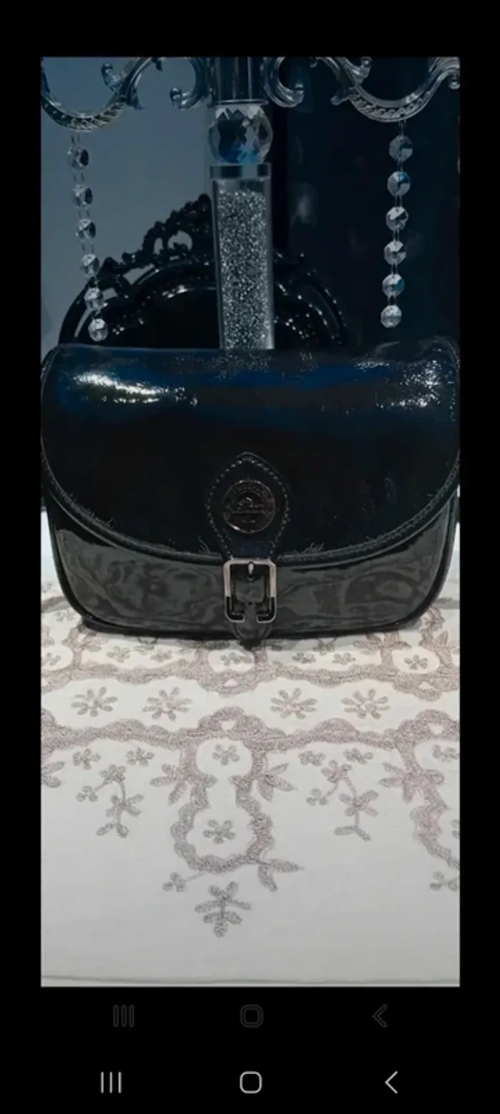 Sac longchamp en bandoulière petites imperfections voir photos - photo numéro 2
