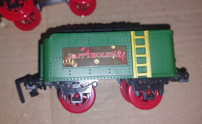 Très beau train  en  plastique , neuf - photo numéro 5