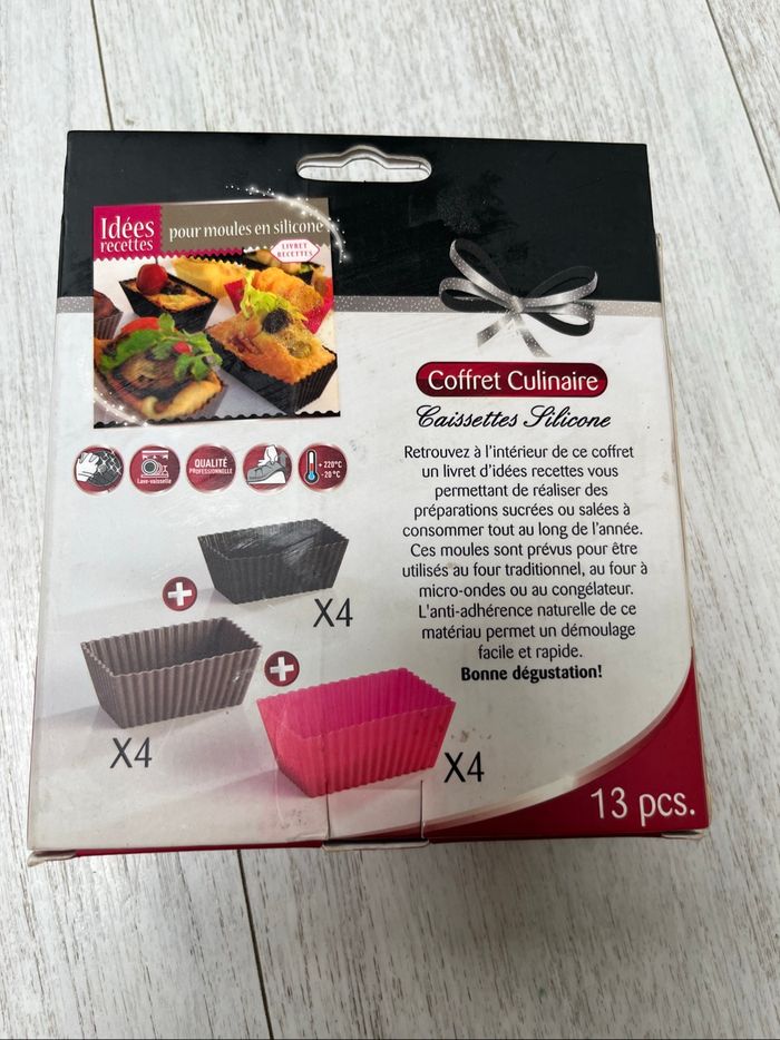 Gifi box 12 moules individuels rectangulaires à gâteaux silicone et un livret recette - photo numéro 4