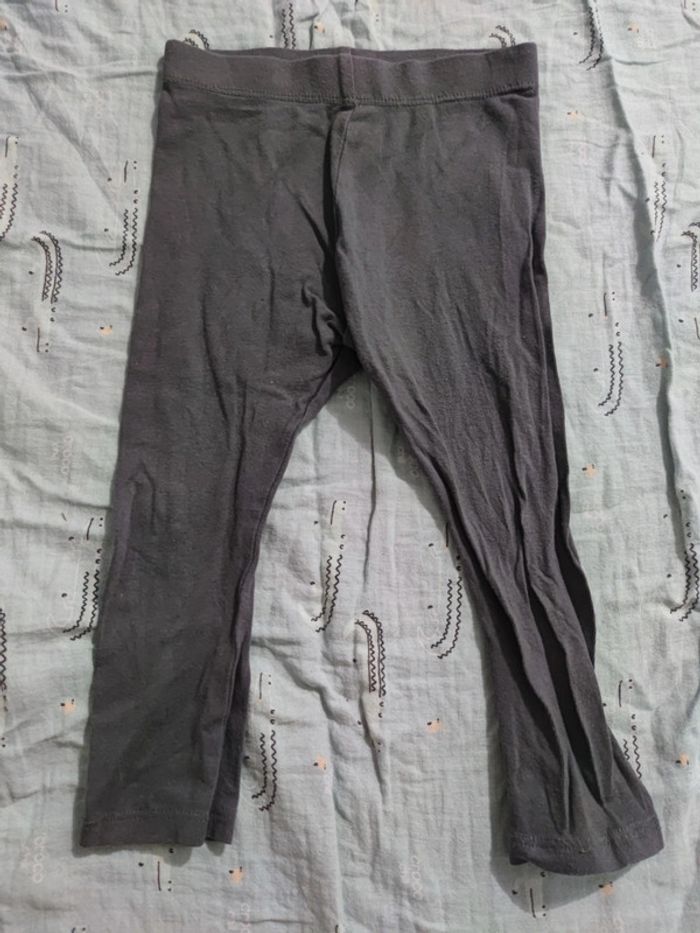 Legging/caleçon gris T.24 mois