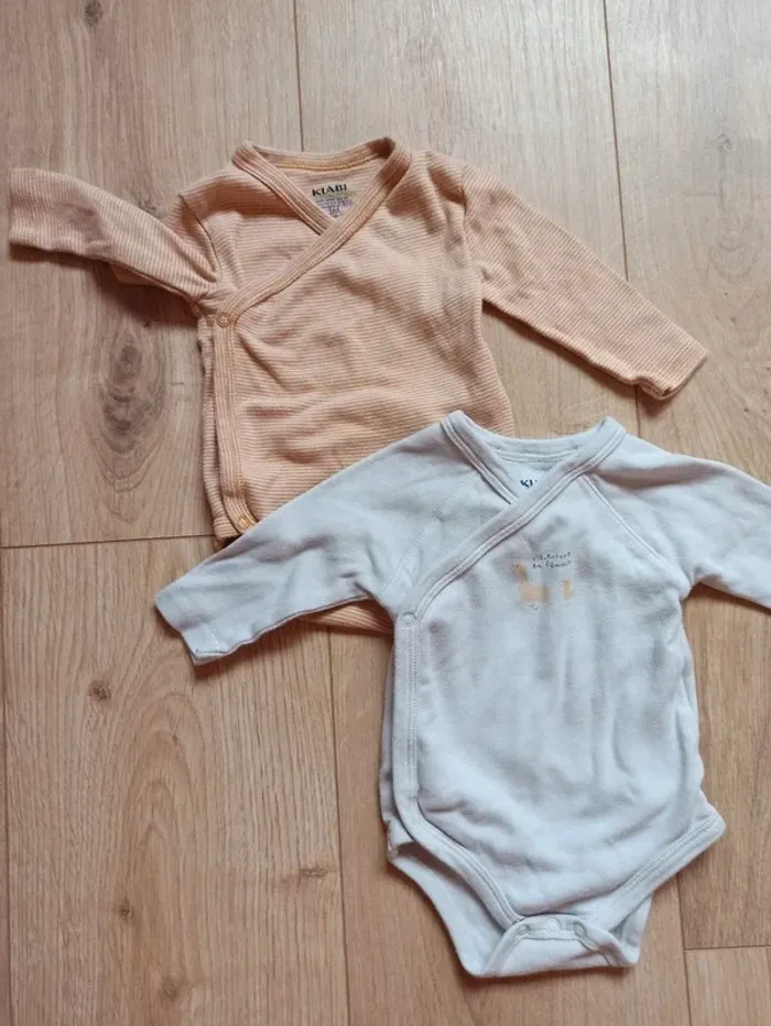Lot de 2 bodies taille 3 mois
