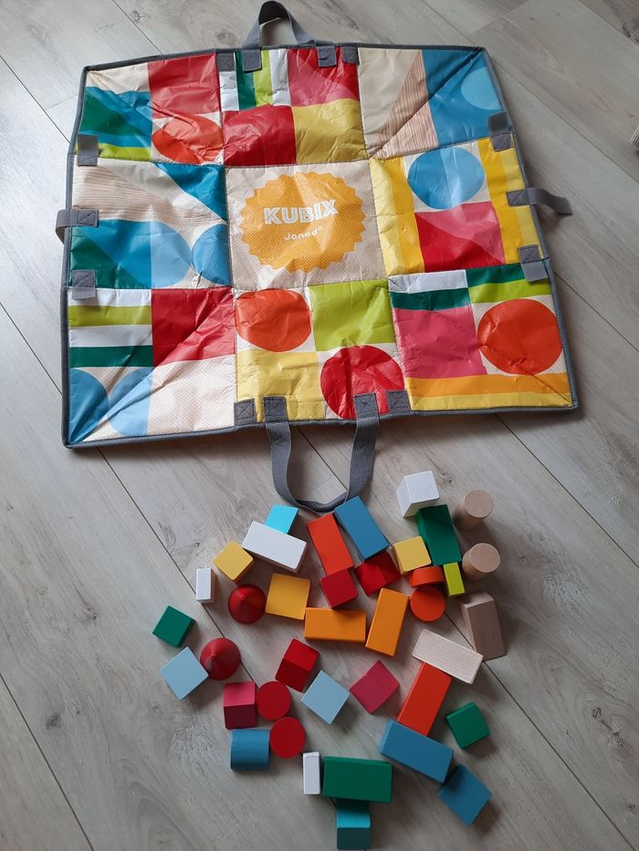 Cubes + sac de rangement/ tapis. JANOD - photo numéro 2