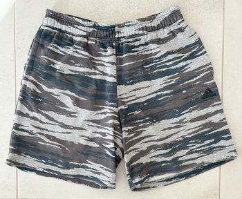 Bermuda adidas taille L camouflage
