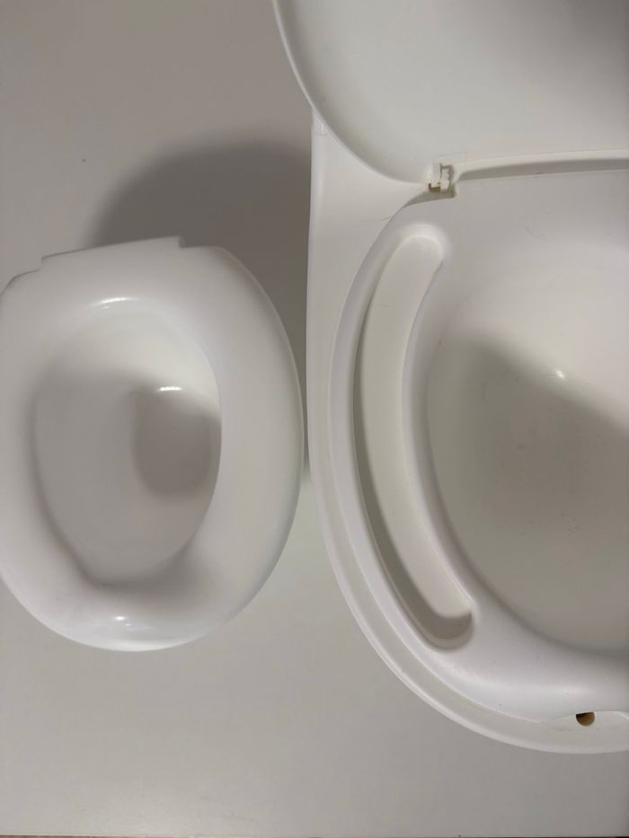 Pot bébé Nûby avec chasse d’eau électrique – Piles incluses – Très bon état - photo numéro 6