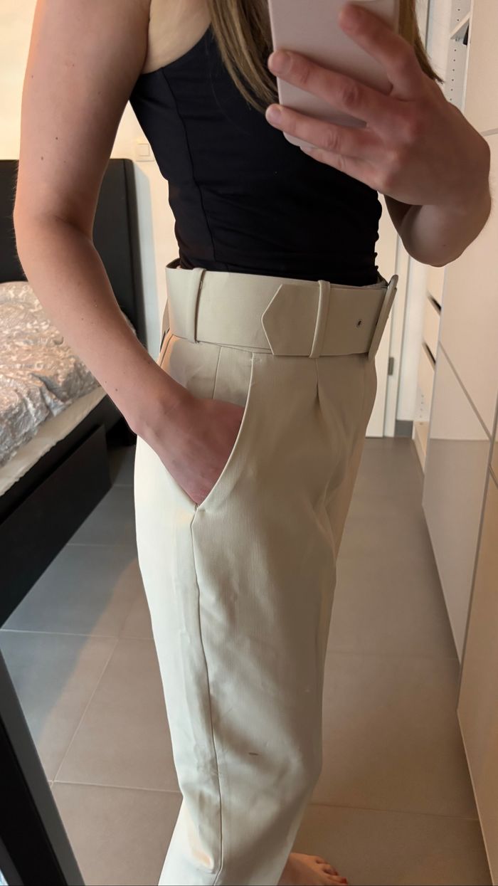 Pantalon avec ceinture - photo numéro 3