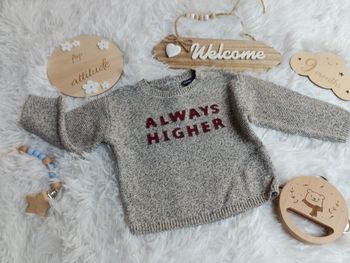 Pull 9 mois comme neuf garçon