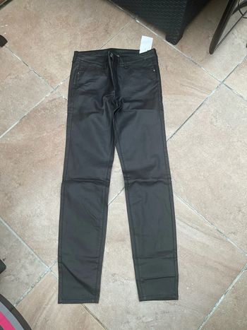 Pantalon noir effet huilé neuf T42 (n°53)