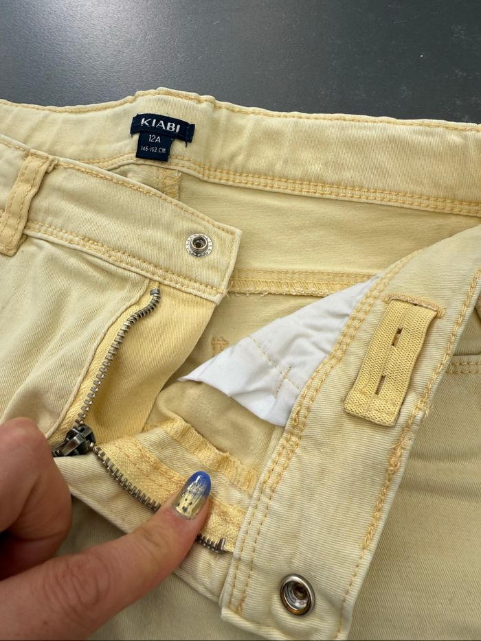 Short jean jaune clair - photo numéro 4