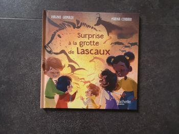 Livre Surprise à la grotte de Lascaux