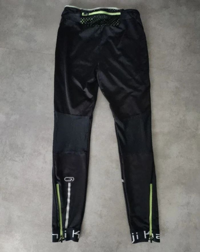 Leggings de sport Decathlon taille 34 noir et vert avec poche
