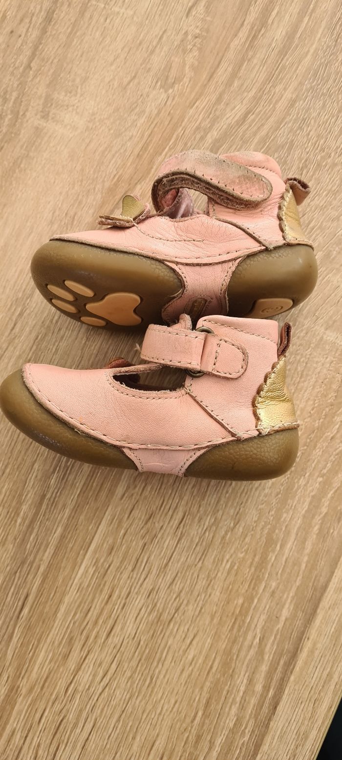 Chaussures bébé taille 16 - photo numéro 4