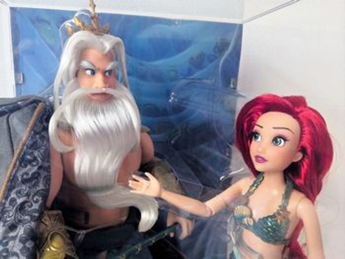 Poupée édition limitée Fairytale Ariel et Triton Disney NEUVE - photo numéro 4