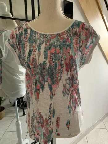 T shirt plumes