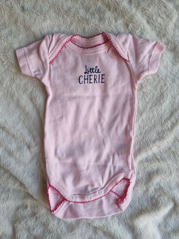 Bodie manche courte
Taille 3 mois
État neuf