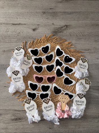 Lot 10 paires de lunettes cœur avec élastiques à cheveux