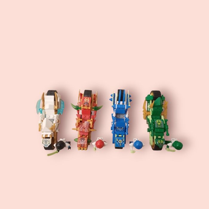 Figurines Custom Ensemble de 4 Figurines LEGO Ninjago et leurs Motos(Kai,Cole,Lloyd,Zane) - photo numéro 2