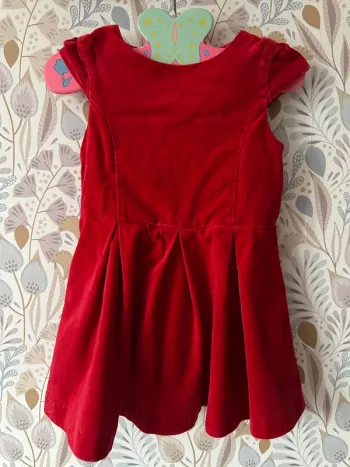 Jolie robe rouge Okaïdi 5 ans en excellent état