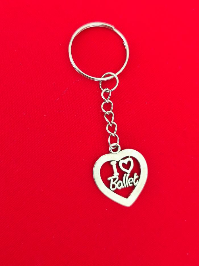 Porte clé argenté coeur love ballet danse