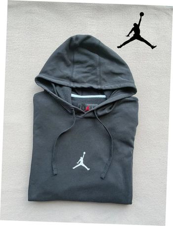 Sweat à capuche noir Jordan taille XS en très bon état