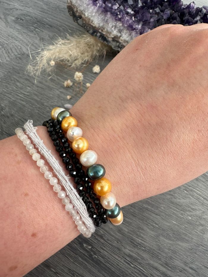 Bracelet en perles nacrées - photo numéro 4