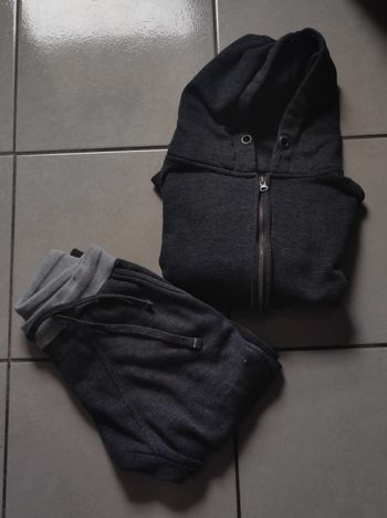 Ensemble survêtement