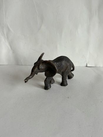Éléphanteau Schleich
