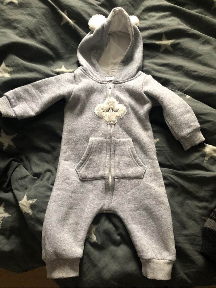 Jolie combinaison d’hiver bébé taille 0/3mois confortable