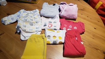 Lot vêtement 1 mois fille 