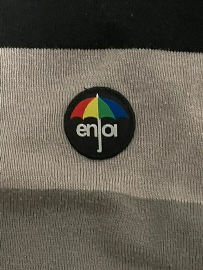 Pull vintage Enjoi Skateboard Company - photo numéro 2