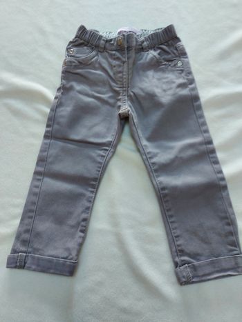 Jean taille 18 mois