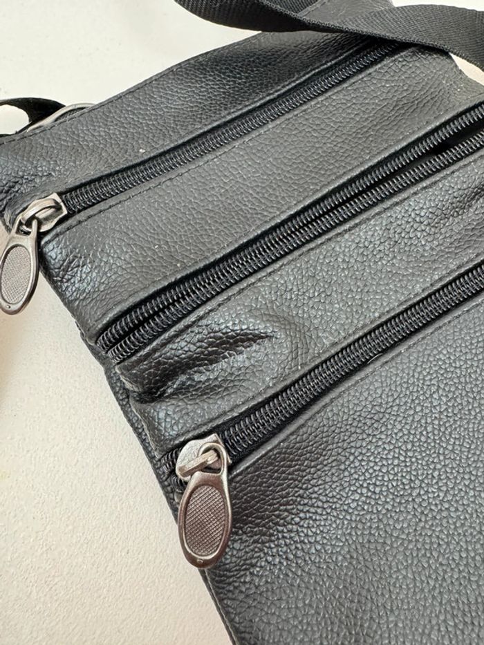 Sacoche noire bandoulière - photo numéro 3