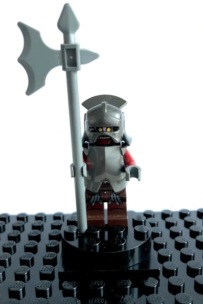 LEGO Seigneur des Anneaux - Uruk Hai, helmet & armor