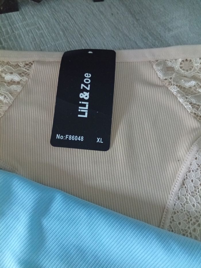 Joli lot de 2 culottes p'tite dentelle  dû XL - photo numéro 6