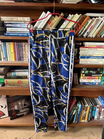 Pantalon motif noir bleu or S