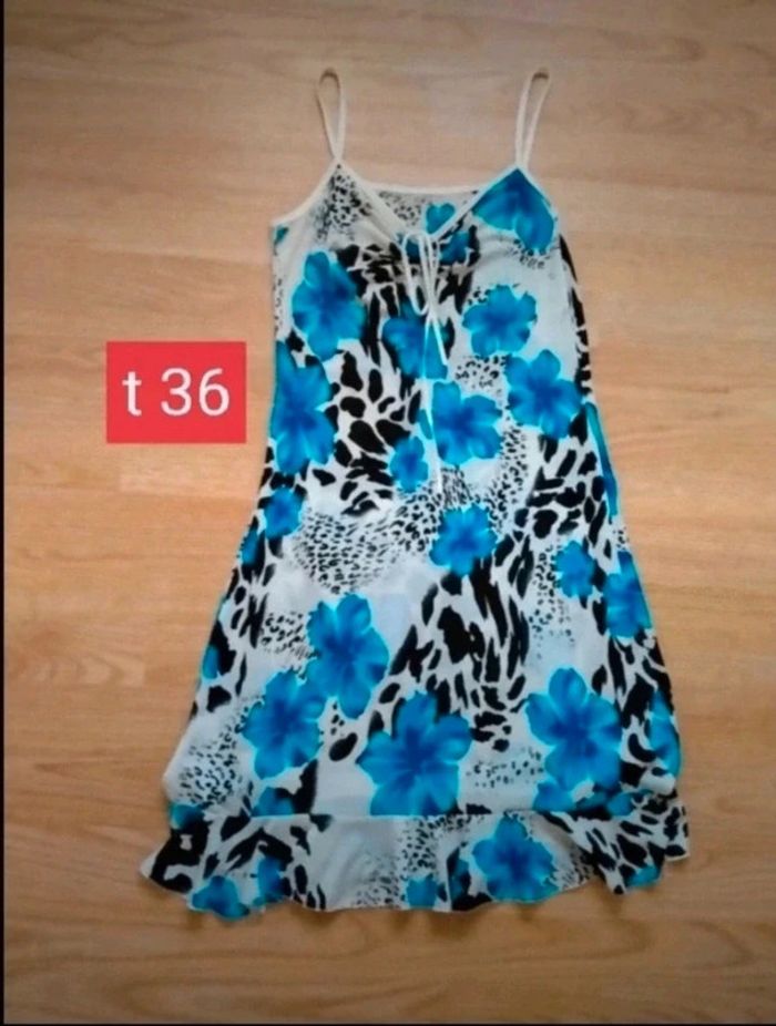 Lot de 4 robes été. Femme. Taille 36 - photo numéro 2