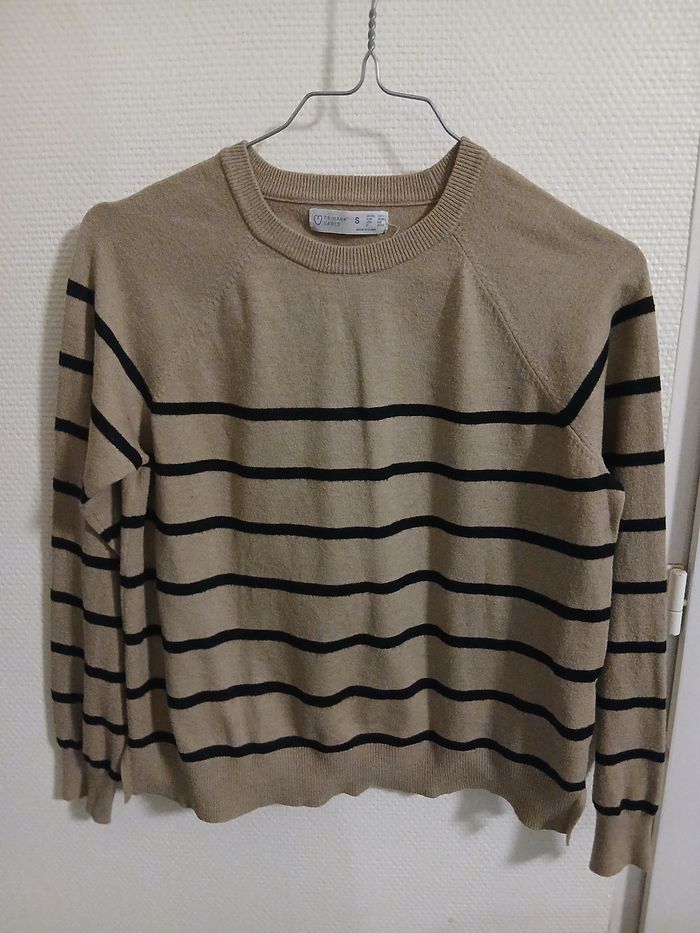 Pull femme taille 38/40 matiere polyster,viscose marque primark a rayures - photo numéro 3