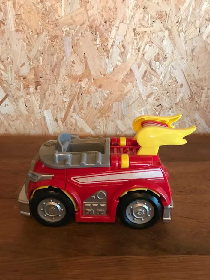 Idée Cadeau 🎁 Vehicule Transformable Super Charged Marcus Mighty Pups avec 1 personnage Marcus - photo numéro 8