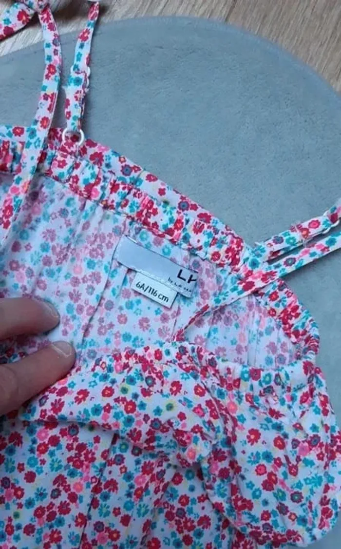 Combishort "la halle" blanche à motif fleuri fluo 6 ans neuve jamais portée - photo numéro 2