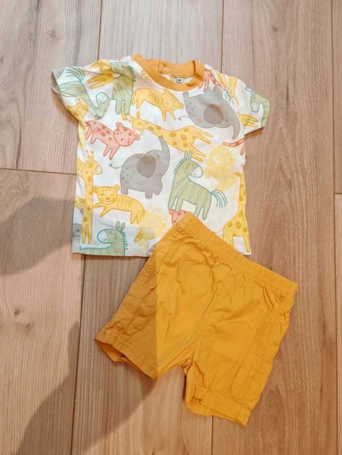 Ensemble short t-shirt manches courtes