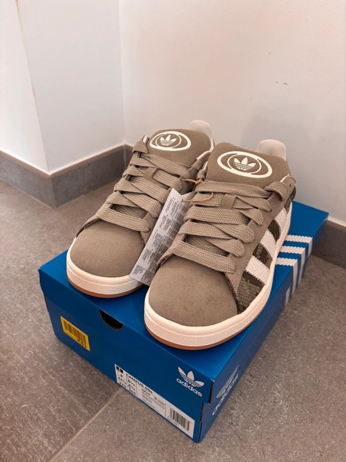 Baskets Adidas Campus 00s Taille 44 - photo numéro 3