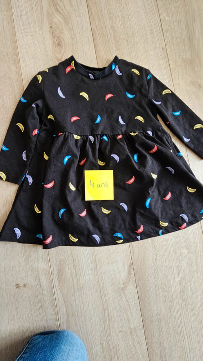 Robe Stella mc Cartney 4 ans - photo numéro 2