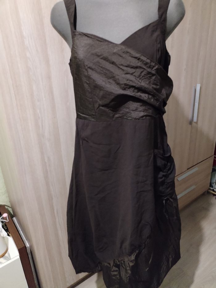 Robe femme mi-longue taille 42/44 - photo numéro 1