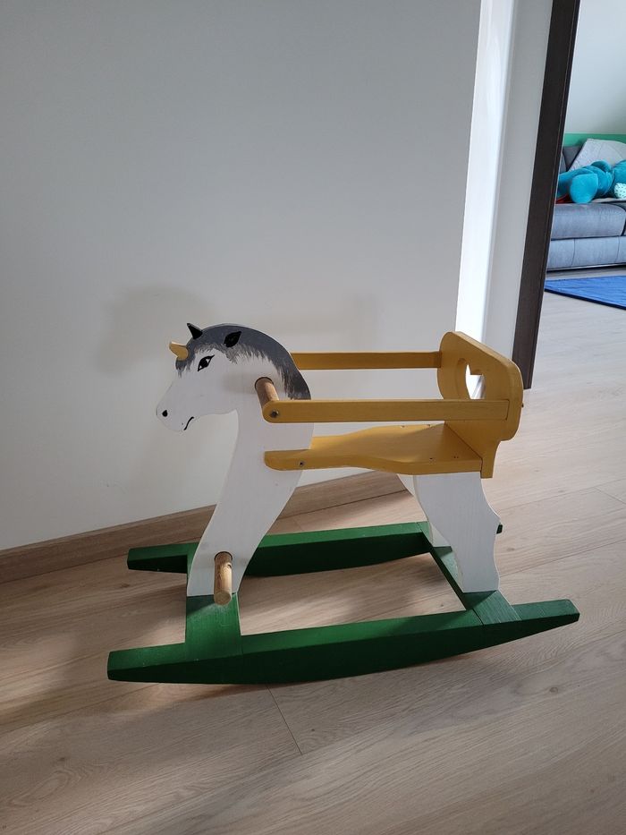 Cheval à bascule en bois - photo numéro 2