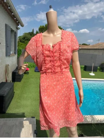 Robe fluide d’été neuve – rose et blanche – taille L/XL– longueur 94 cm