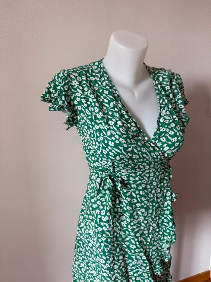 Robe verte en très bon état taille S flamant rose - photo numéro 2