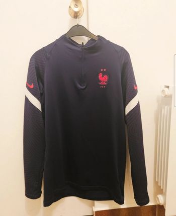 Haut manches longues nike taille M 