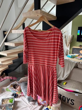 Robe rayée rouge blanc
