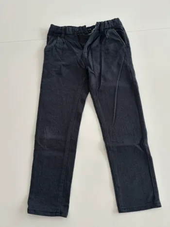 Pantalon neuf à pinces