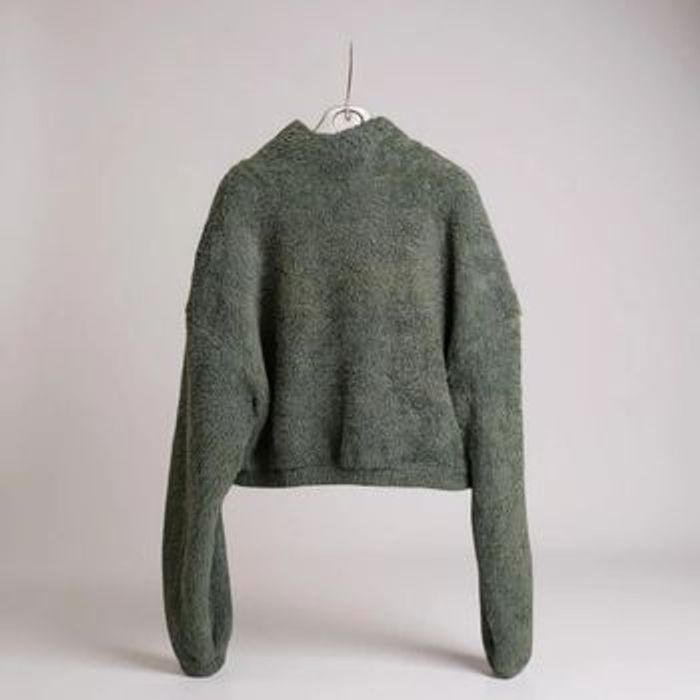 Pull vert olive ~baby girl ~ taille 38 - photo numéro 2