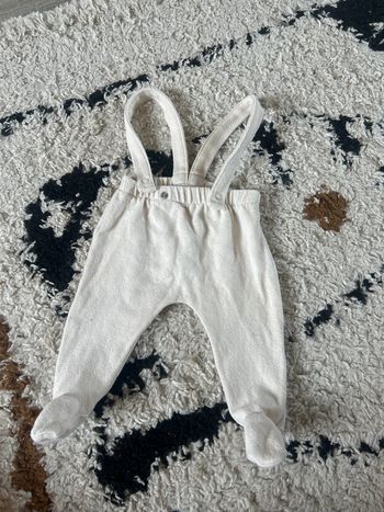 Pantalon à bretelle bébé